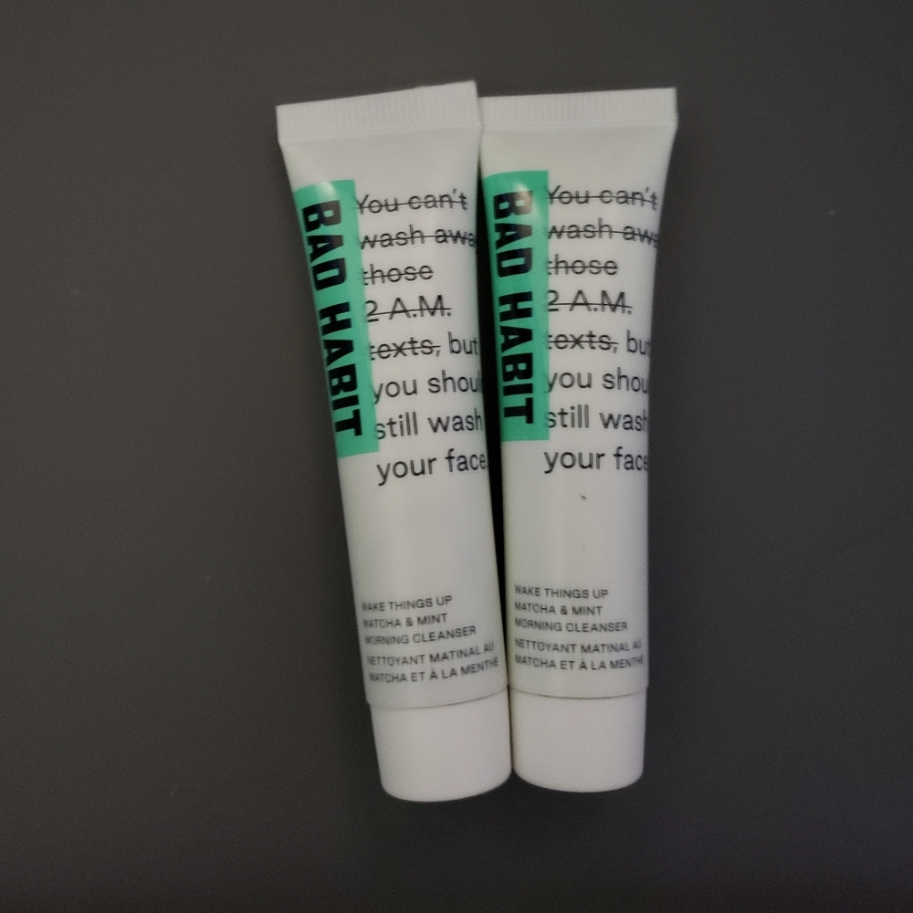 Travel face wash